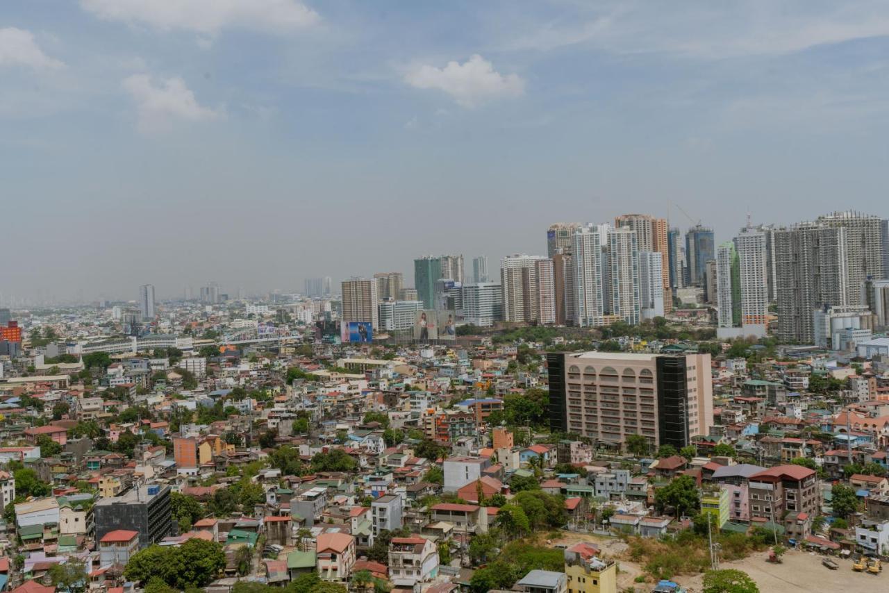 Uptown Parksuites Apartments Tower 2 Bgc By Ph Staycation Манила Экстерьер фото