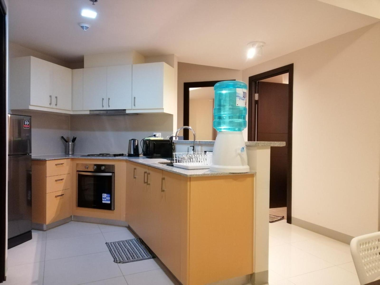 Uptown Parksuites Apartments Tower 2 Bgc By Ph Staycation Манила Экстерьер фото