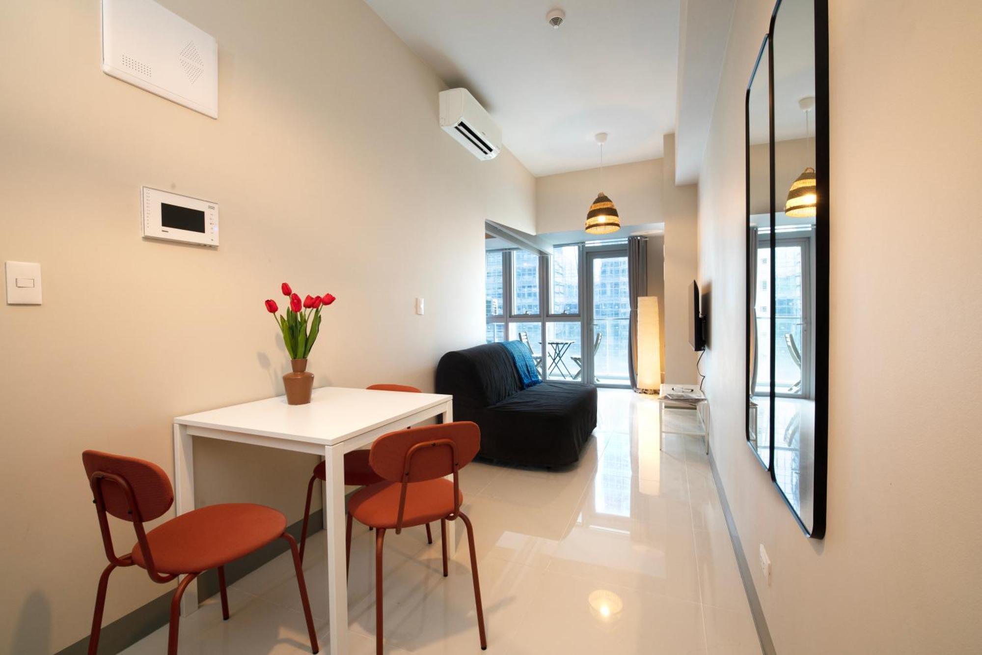 Uptown Parksuites Apartments Tower 2 Bgc By Ph Staycation Манила Экстерьер фото