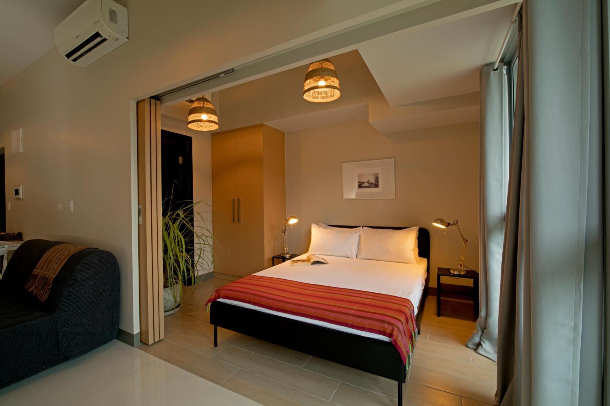 Uptown Parksuites Apartments Tower 2 Bgc By Ph Staycation Манила Экстерьер фото
